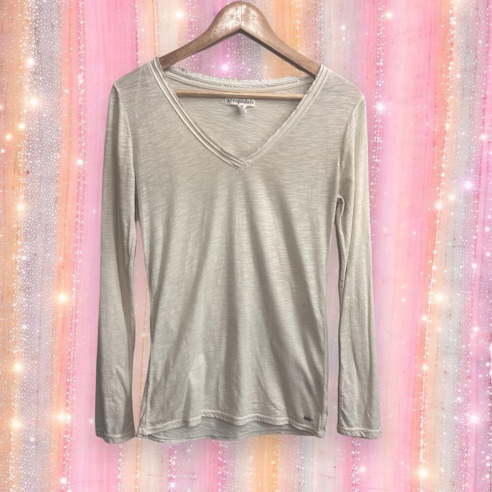 Aeropostale Women's Cream and Tan Shirt